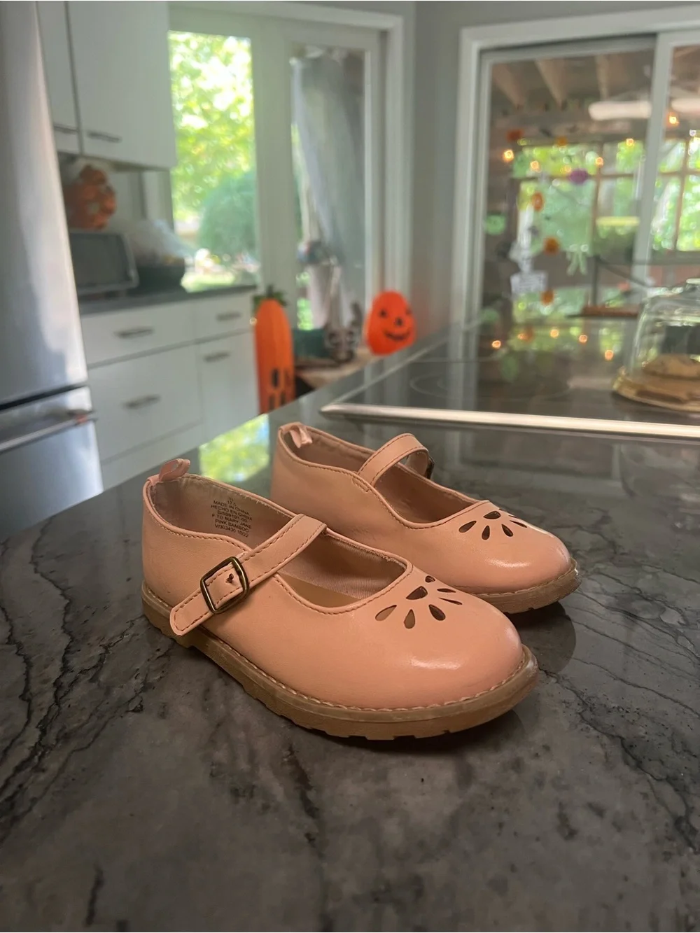 Old navy shoes size 11C